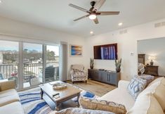 Others 3 Bright Lewes Condo w/ Balcony, 7 Mi to Beach!