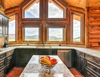 Lain-lain 2 Dreamy Kanab Cabin w/ Hot Tub & Panoramic Views!