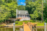 Others Sunny Lakefront Escape in Prosperity w/ Dock!