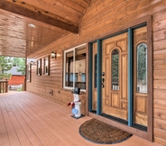 Lainnya 4 Duck Creek Village Chalet w/ Fire Pit & Decks