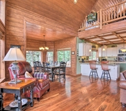 Lainnya 6 Duck Creek Village Chalet w/ Fire Pit & Decks