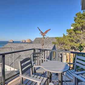 Interior1精緻的海濱房屋,附太平洋景觀和露台,Oceanside Ocean Front Cabins飯店