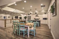 其他 Chic Farmhouse w/ Creek in Heart of Wine Country!