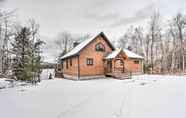 Lainnya 2 Spacious Cabin on Silver Lake: Hike & Ski!