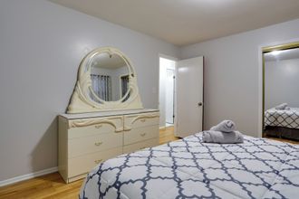 Lainnya 4 Ideally Located Jersey City Home, 8 Mi to NYC