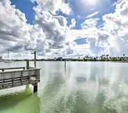 อื่นๆ 2 Coastal Madeira Beach Condo - Walk to Gulf!