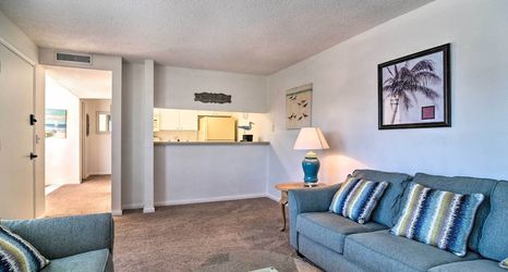 Others 2 Coastal Madeira Beach Condo - Walk to Gulf!