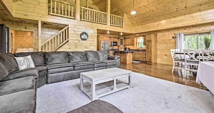 Khác Pet-friendly Lakeview Cabin w/ Hot Tub!