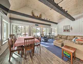 Lainnya 2 Quiet Waterfront Cabin w/ Dock, Game Room, Hot Tub