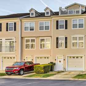 Primary image1Stylish Long Neck Townhome w/ Rooftop Patio!,特拉华州公寓