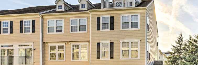 Others Stylish Long Neck Townhome w/ Rooftop Patio!