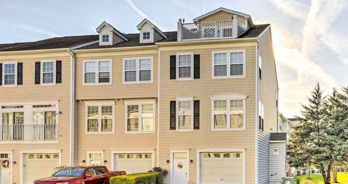 Others Stylish Long Neck Townhome w/ Rooftop Patio!