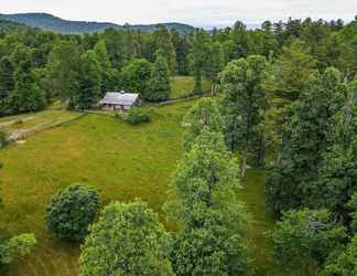 Khác 2 Rustic & Authentic Farm Stay by Dupont Forest!
