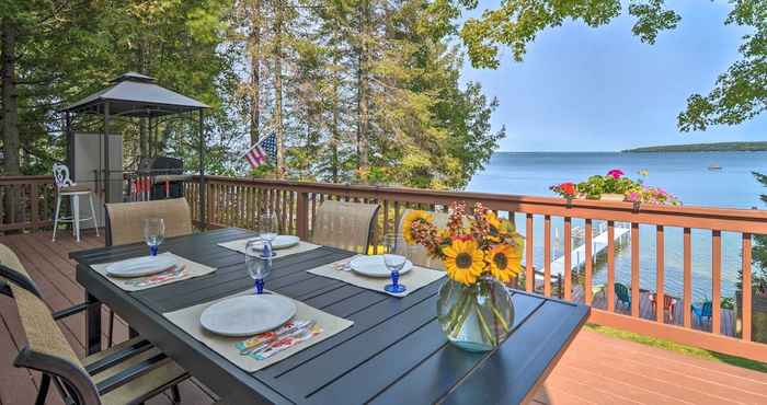 Others Gorgeous 3-season Lakefront Escape w/ Private Dock