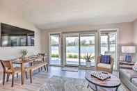 Others Lakefront Bellevue Home: Private Beach & Fire Pit!