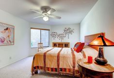 อื่นๆ 6 Country Club Home: 2br, 2 BA + Den ~ 1 Mi to Golf!