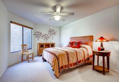 อื่นๆ 3 Country Club Home: 2br, 2 BA + Den ~ 1 Mi to Golf!