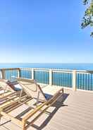 Imej utama Modern Lake Michigan Home With 3 Lakefront Decks!