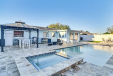 Lain-lain Private Hot Tub: Breezy Seminole Stay!