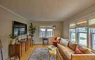 Others 6 Ideal Green Bay Home < 3 Mi to Lambeau Field!