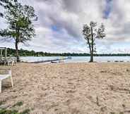 Lain-lain 6 Pet-friendly Lake Cabin: Boat Rentals & Dock!