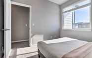 Others 4 Commerce City Townhome ~ 6 Mi to Dtwn Denver!