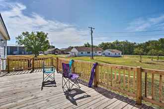 Others 4 Family-friendly Madill Home: Peaceful Setting