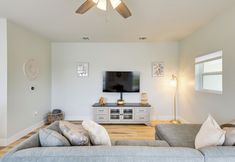 기타 3 Steps to TCU Campus: Modern Fort Worth Apt