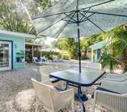 Others 5 Dreamy Palm Harbor Cottage, Steps to Crystal Beach