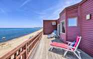 อื่นๆ 2 Beachfront Wading River Home w/ Deck & Grill!