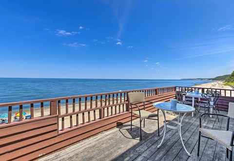 Others Beachfront Wading River Home w/ Deck & Grill!