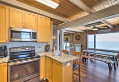 其他 5 Beachfront Wading River Home w/ Deck & Grill!