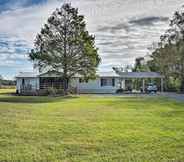 Others 5 Palatka Hideaway w/ Fireplace & Private Porch