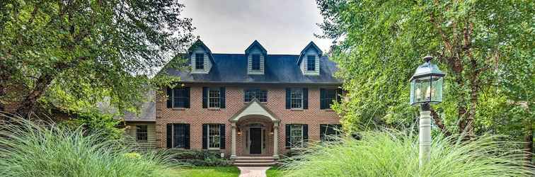 Lain-lain Extravagant Atglen Manor w/ Private 60-acre Land!