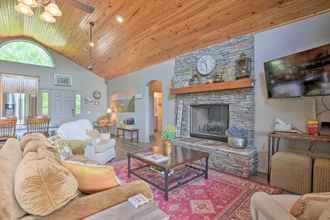 Lainnya 4 House w/ Mtn Views & Fire Pit, 2 Mi to Lake!