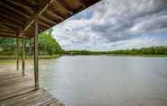 Lain-lain 3 Waterfront Huntsville Home w/ Private Dock & Spa