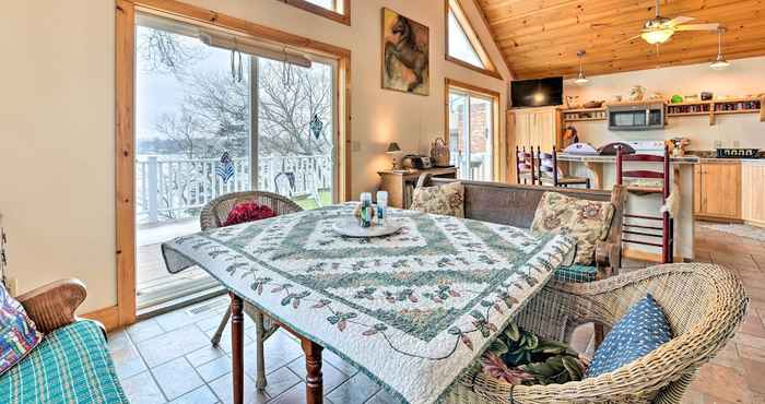 Others Lakeside Cottage Escape With Private Dock & Deck!
