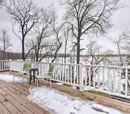 Others 6 Lakeside Cottage Escape With Private Dock & Deck!