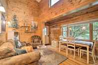 Lainnya Pet-friendly Adirondack Cabin w/ On-site Lake