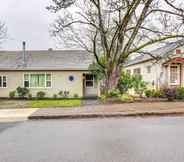 Others 3 Charming Eugene Vacation Rental - 3 Mi to Downtown