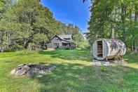 Khác Lush, Charming 1800s Farmhouse on Secluded Oasis!