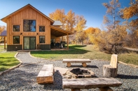 Others Riverfront Home w/ Bbq: 2 Mi to Downtown Gunnison!