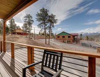 Lainnya 2 Woodland Park Townhome w/ Hot Tub & Mtn Views!