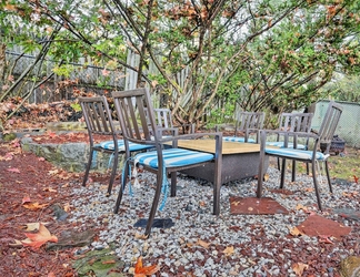 Others 2 Newark Home w/ Deck & Fire Pit, 16 Mi to Nyc!