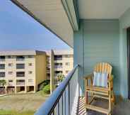 Others 2 Hilton Head Resort Condo Rental: Walk to Beach!