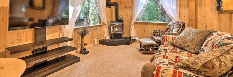 Others Cabin w/ Fire Pit: Minutes to Vineyards & Hiking!