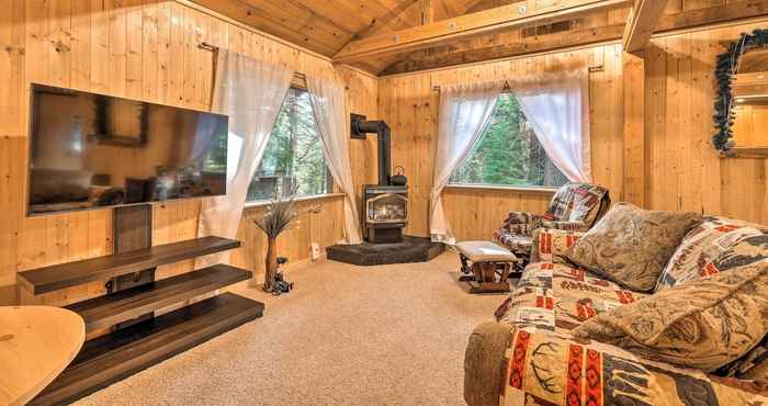 Others Cabin w/ Fire Pit: Minutes to Vineyards & Hiking!
