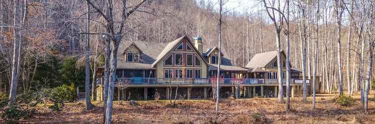 Others 'serenity on the River' Luxe Lewisburg Cabin!