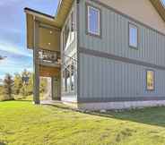 Others 6 Stunning Valley Home w/ Furnished Deck & Mtn Views