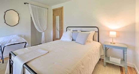 기타 2 Getaway in Sodus Point w/ Private Yard